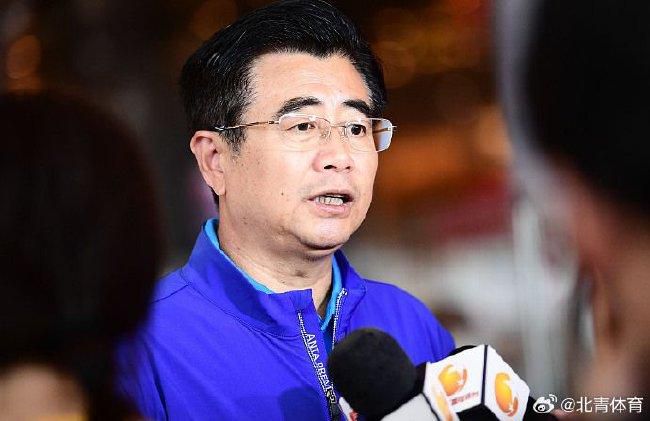 格伦·克洛斯、莎拉·保罗森、泰亚娜·泰勒、金·卡戴珊、妮... 法鲨归来！